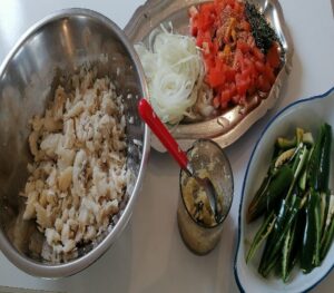 Riz cuit - Légume - rougail la morue