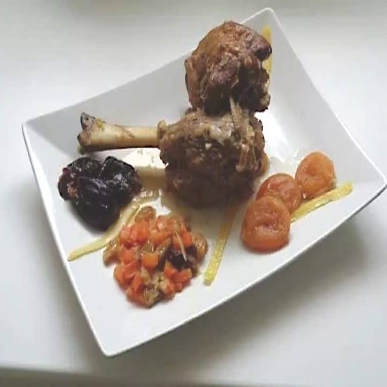 souris d'agneau aux fruits confits