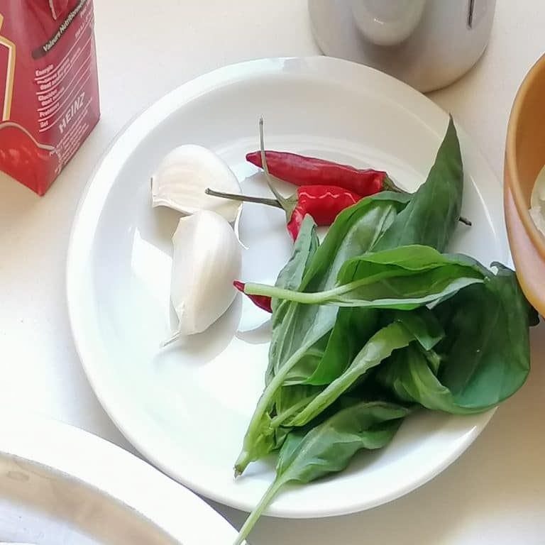 ail piment basilic