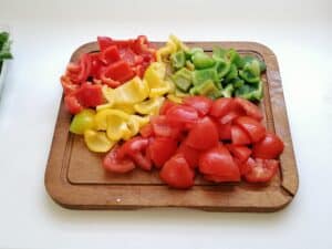 tomate poivrons vert jaune rouge