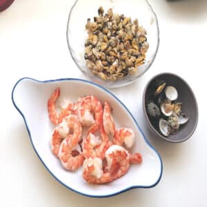 décortiquer les coques et les moules