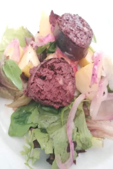 Salade de boudin noir