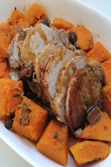 rôti de porc au potiron dans plat de service