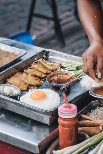 street food à petit budget avec oeuf