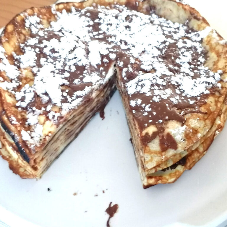 délicieux gâteau de crêpes